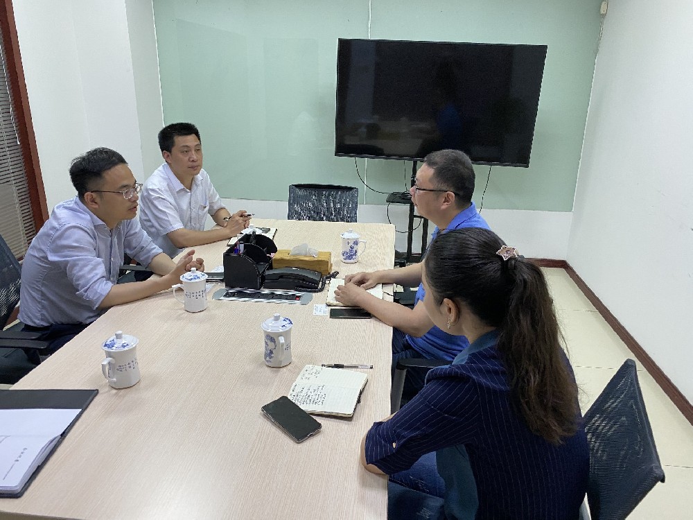 无锡市工信局领导来九游(中国)科技开展“三联三解”活动